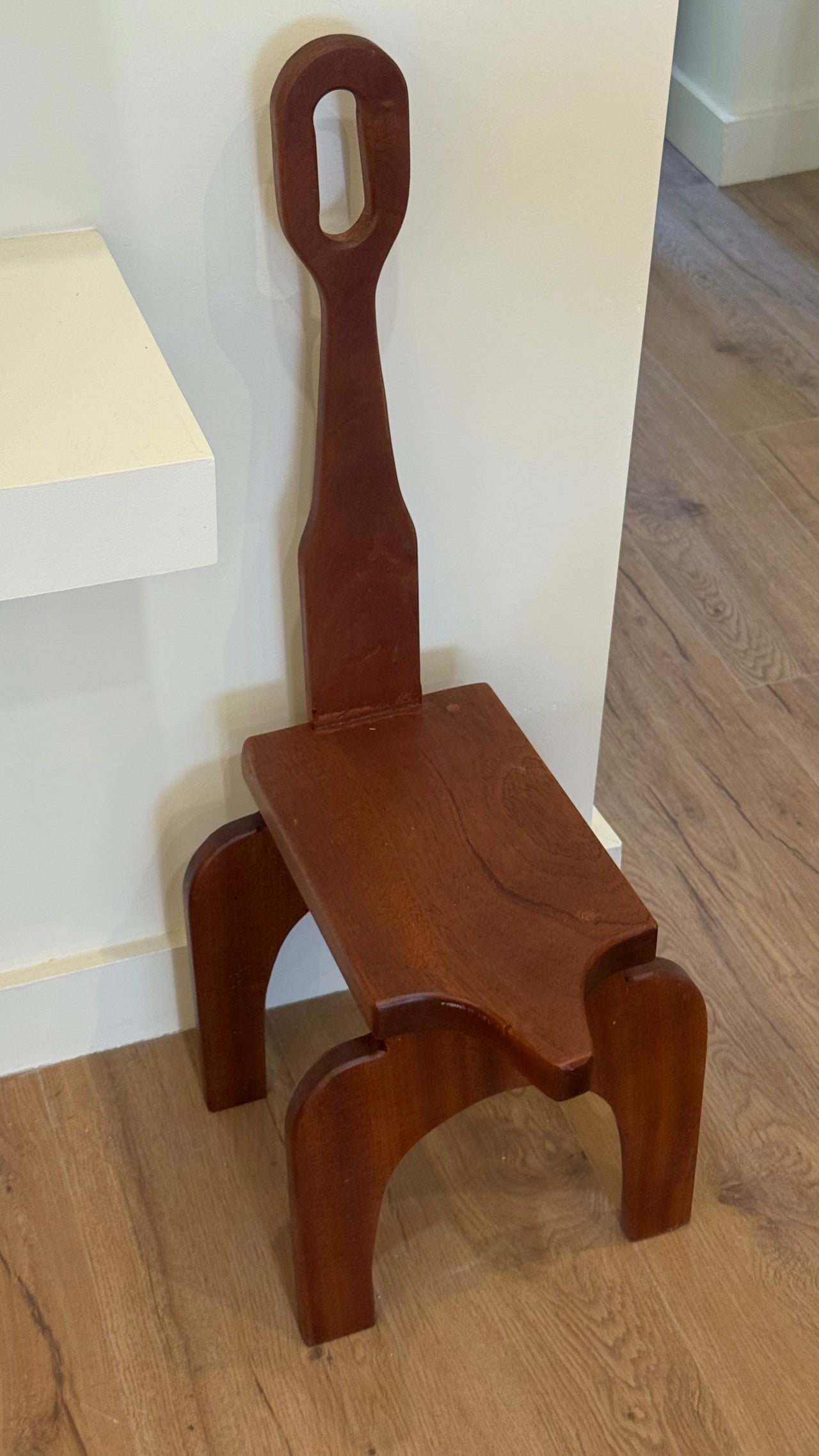 Mahagony Keyhole Stool